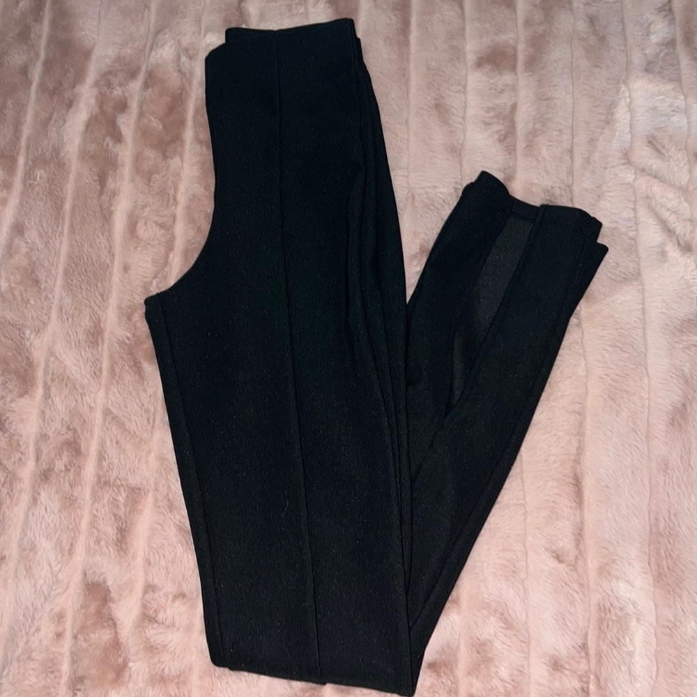 Forever 21 black leggings